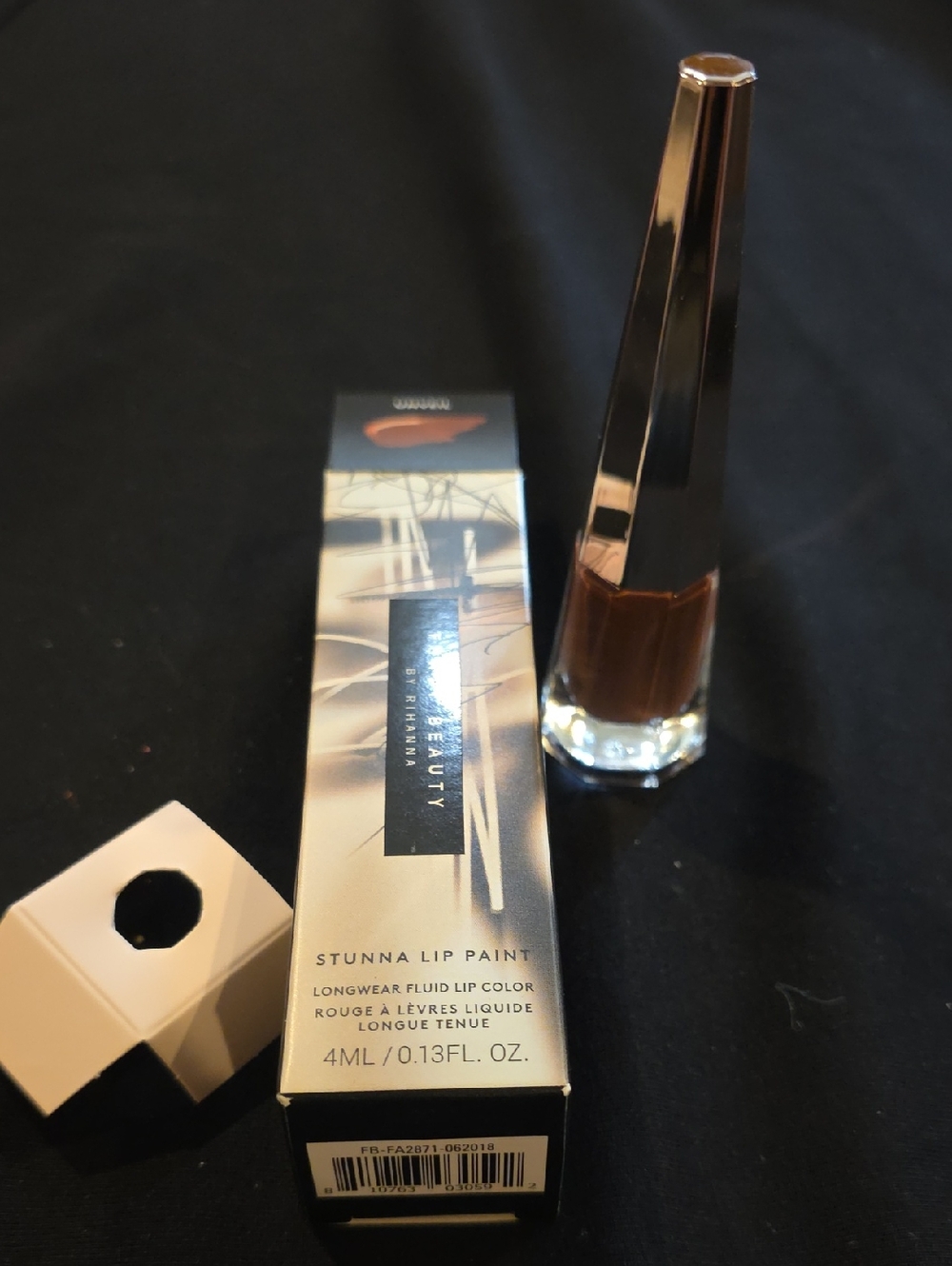 Fenty Beauty Stunna Lip Paint - Unveil